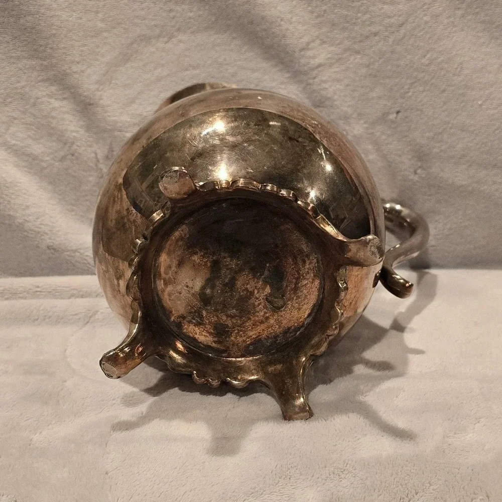 Vintage‎ FB Rogers Silver Co 1883 Footed Silver Plate Water Pitcher Ice Guard